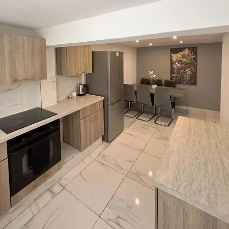 Sant Deluxe * Ayia Napa