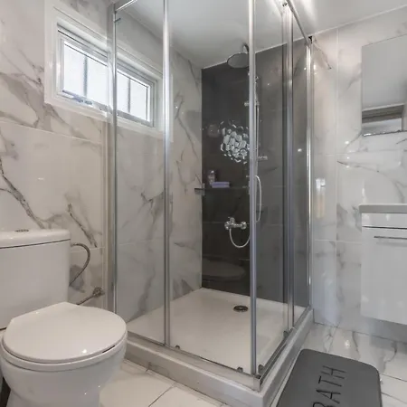 Sant Deluxe Apartment *