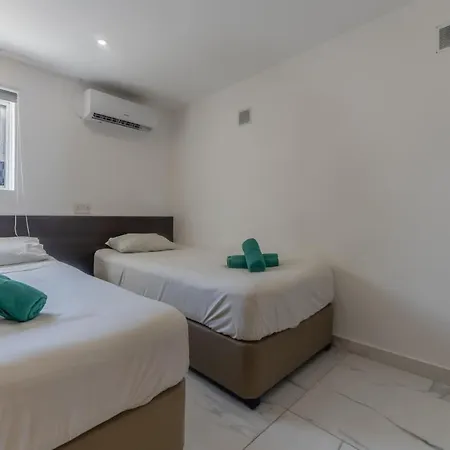 Sant Deluxe Ayia Napa