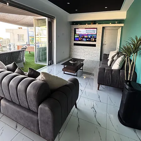 Sant Deluxe Ayia Napa