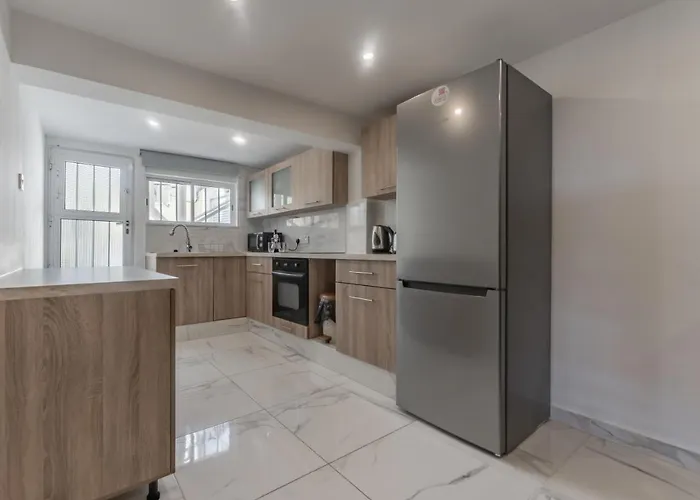 Sant Deluxe * Ayia Napa