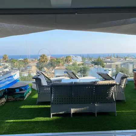 Apartament Sant Deluxe Ajia Napa
